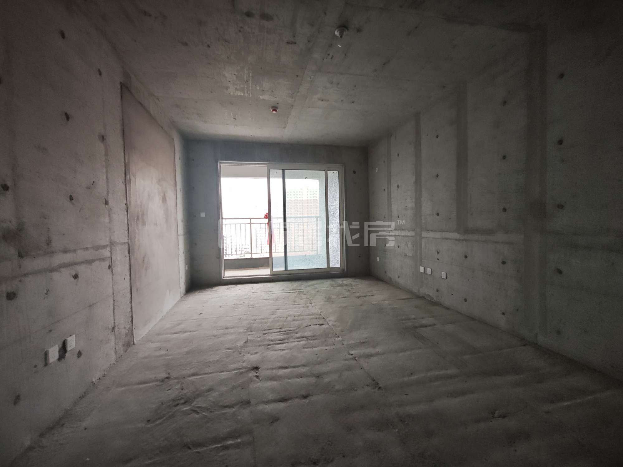 信达源著 3室 电梯房 毛坯 南北通透 房东急置换 诚心出售